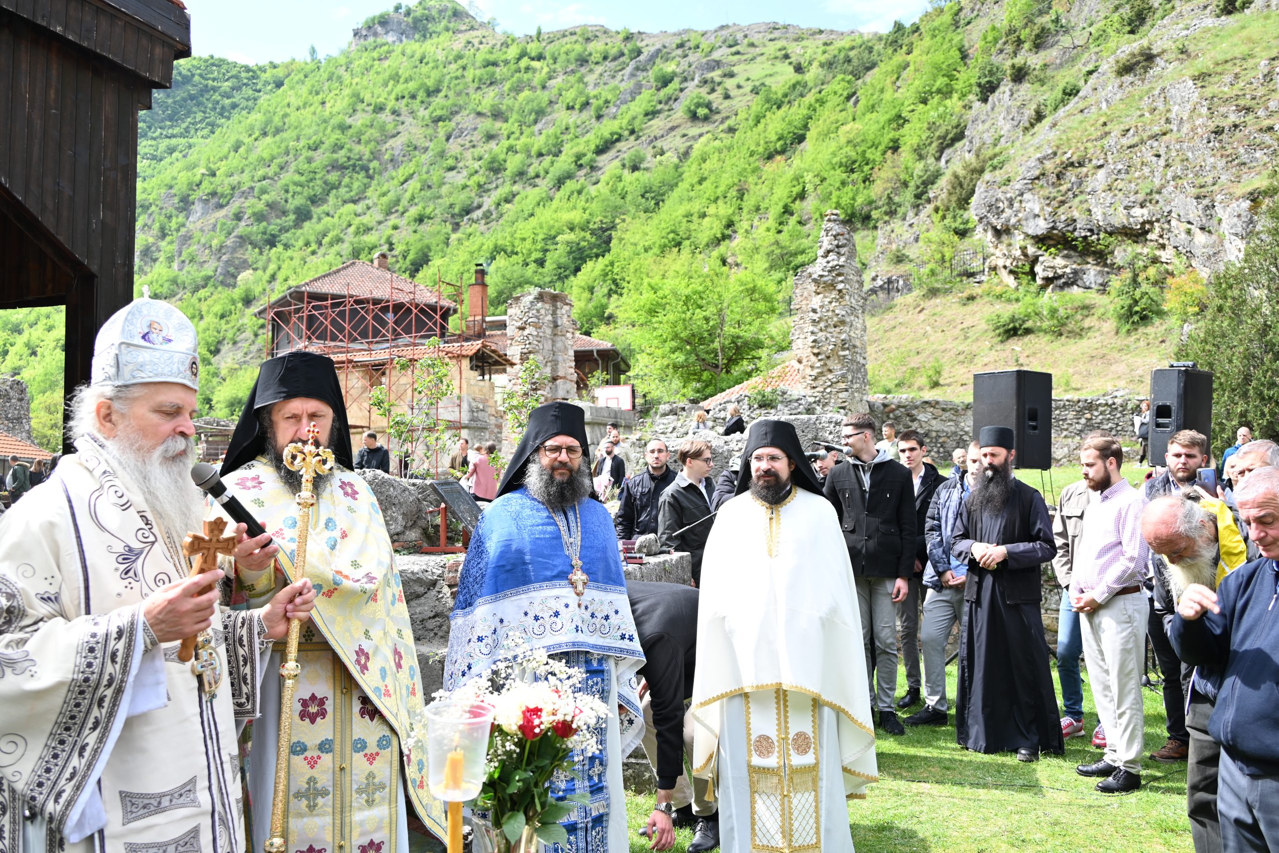 Prizren: U prisustvu velikog broja vernika proslavljena Lazareva subota u Svetim Arhangelima 2 DSC 1025 scaled