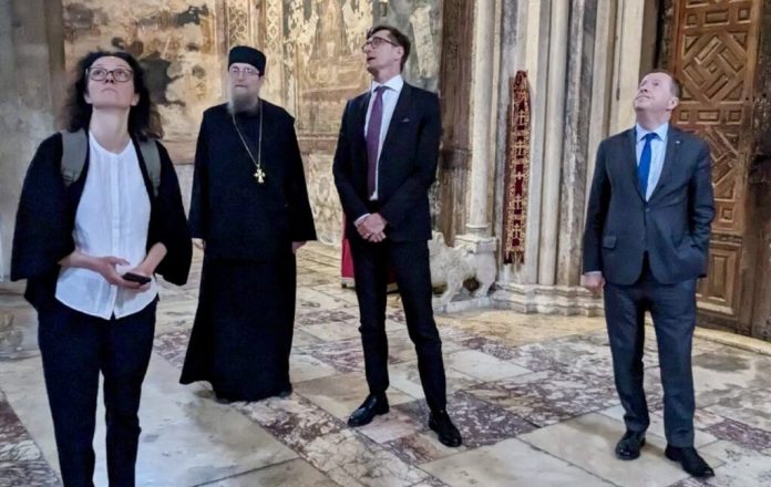 Foto: X Manastir Dečani