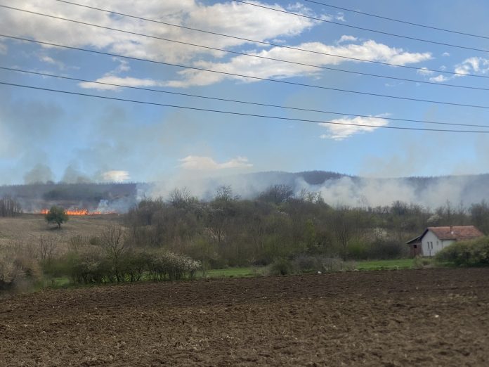 Požar (Foto: Radio Goraždevac) Požar (Foto: Radio Goraždevac)