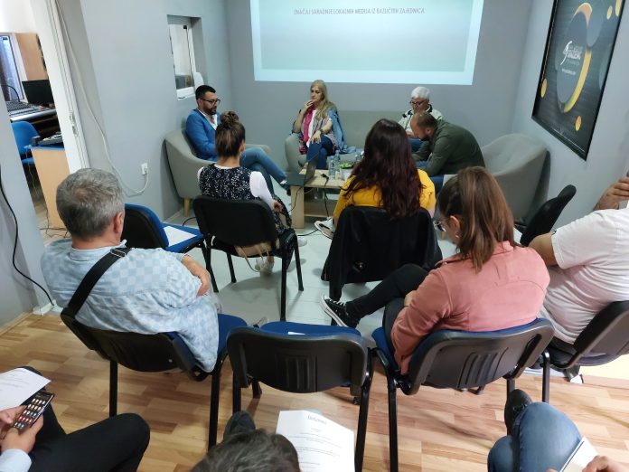 Sa panel diskusije (Foto: Radio Goraždevac) Sa panel diskusije (Foto: Radio Goraždevac)