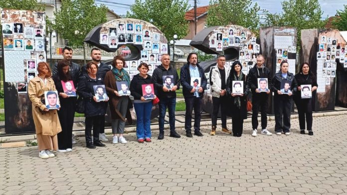 Novinari sa Kosova (Foto Kim)