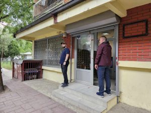 U toku provera sefa u Trezoru u Kosovskoj Mitrovici 6 d7367882 2cd7 43d9 a5ec 59b60d86acd3 1024x768 1