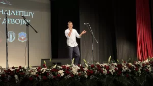 Aleksandra Ristić je najlepša Kosovka devojka 2 Nastup Svetozara Igića (Foto: Kim)