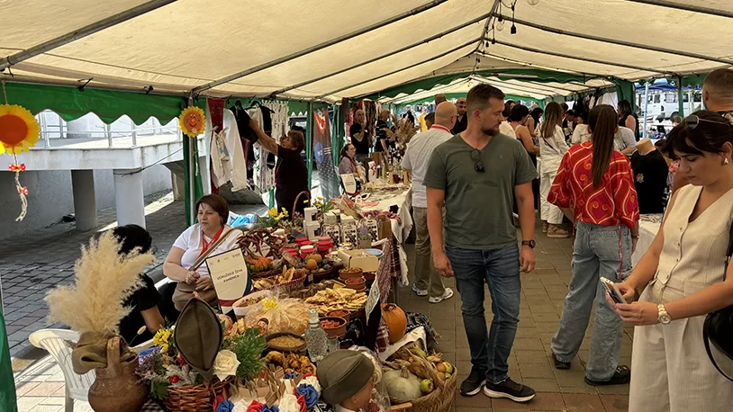 Gračanica: Prvi sajam tradicije i kulture i šesti Međuopštinski sajam meda 1 IMG 9369