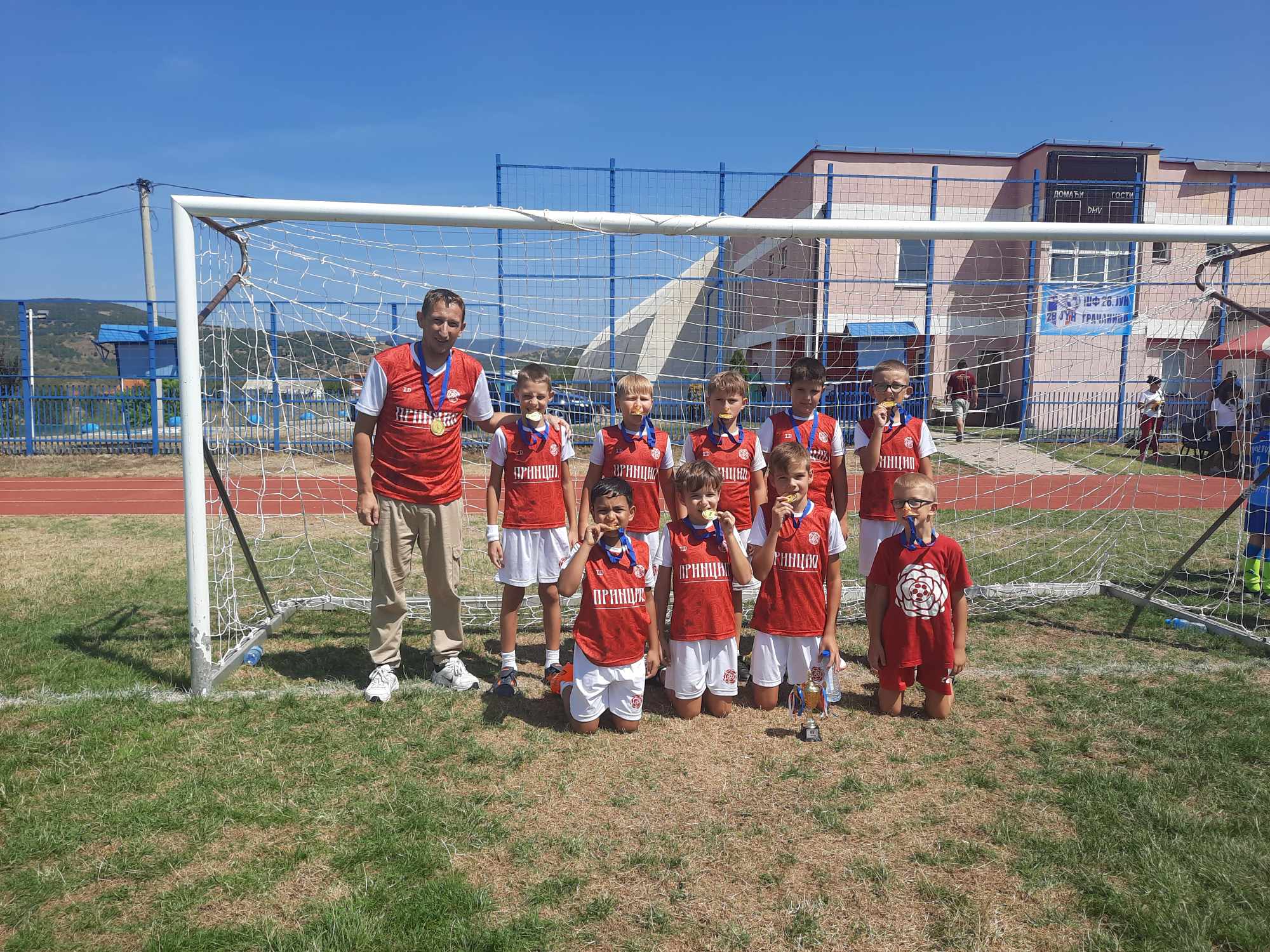 Gračanica: Božuri osvojili treće mesto na turniru u malom fudbalu 1 Gračanica: Turnir u malom fudbalu (Foto: Radio Goraždevac)