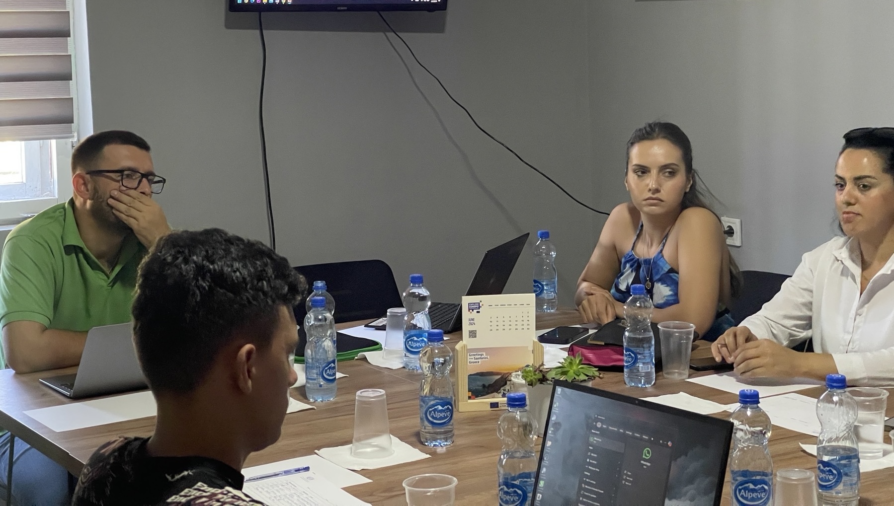 Novinari lokalnih medija iz Peći i Prizrena razgovarali o važnosti etičkog izveštavanja i saradnje 1 (Foto: Radio Goraždevac)