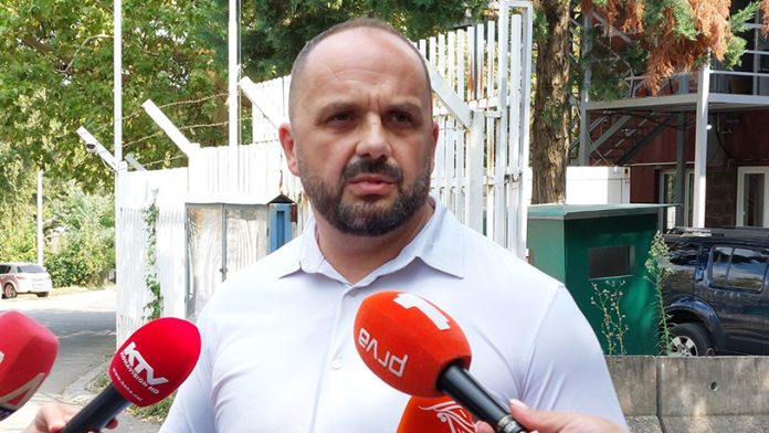 Radojević nakon saslušanja u policiji (Foto: Kim)