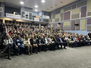 Misle globalno, deluju lokalno: Tribina Unije žena Srpske liste u Gračanici 5 Tribina Unija žena Srpske liste (Foto: Kim)