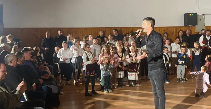 Milan Vasić na koncertu u Goraždevcu (Foto: Radio Goraždevac) Milan Vasić na koncertu u Goraždevcu (Foto: Radio Goraždevac)