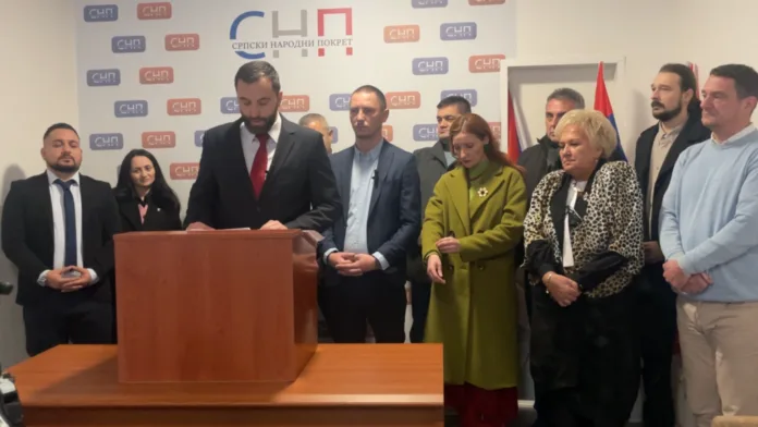 Srpski narodni pokret predstavio svoje kandidate za parlamentarne izbore (Foto Kim) Srpski narodni pokret predstavio svoje kandidate za parlamentarne izbore (Foto Kim)
