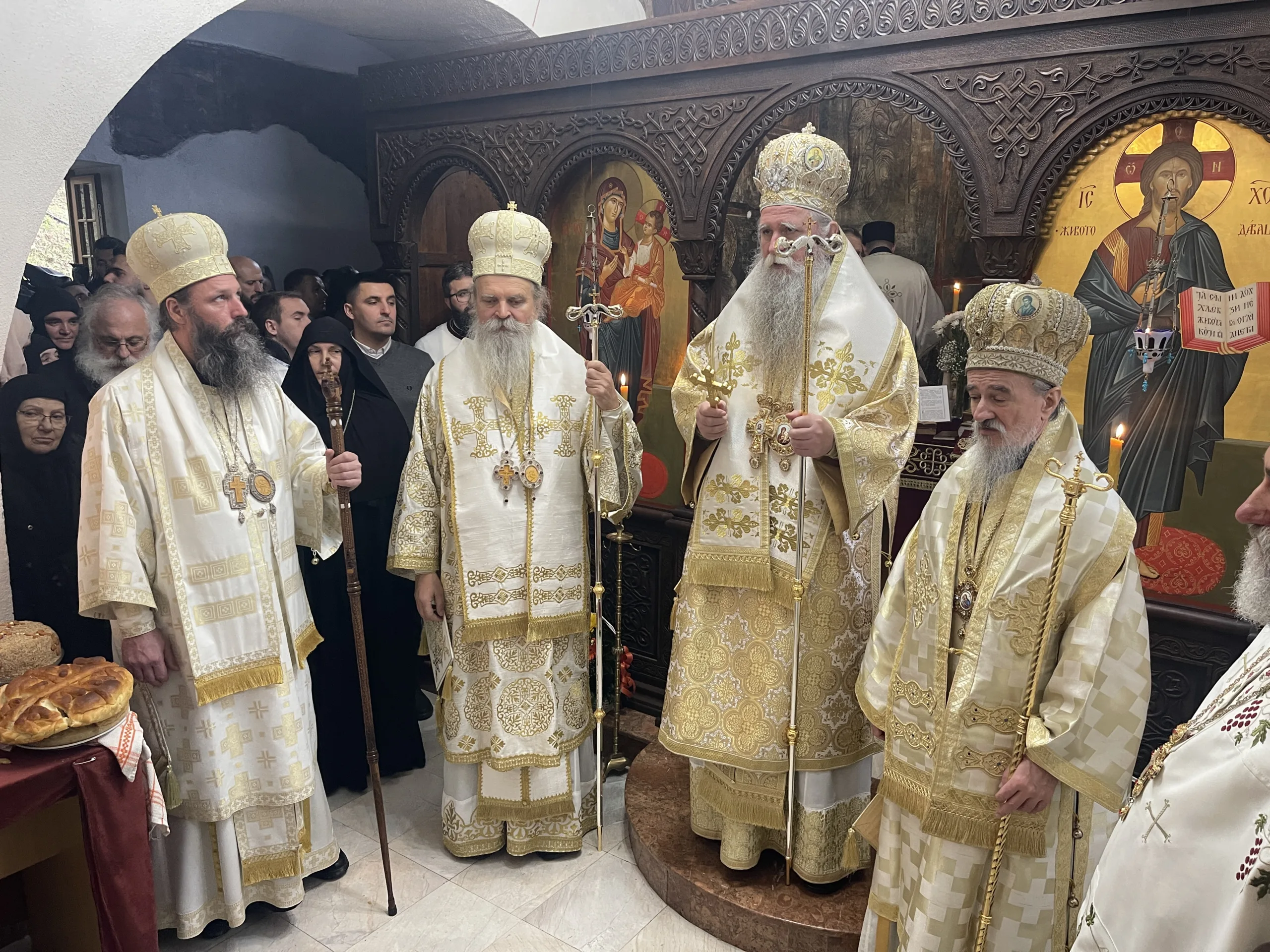 Devič: Veliki broj vernika na obeležavanju slave Svetog Joanikija 1 Slava u manastiru Devič (Foto: Radio Goraždevac)