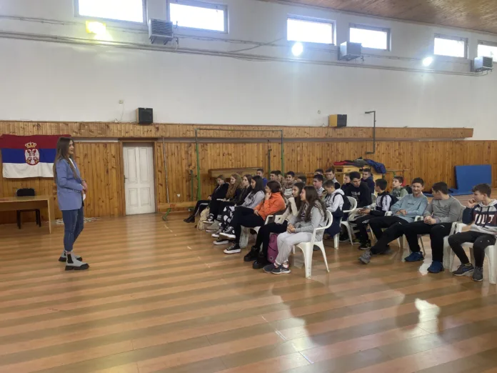 Održana prezentacija povodom međunarodnog dana borbe protiv HIV virusa (Foto: Radio Goraždevac) Održana prezentacija povodom međunarodnog dana borbe protiv HIV virusa (Foto: Radio Goraždevac)