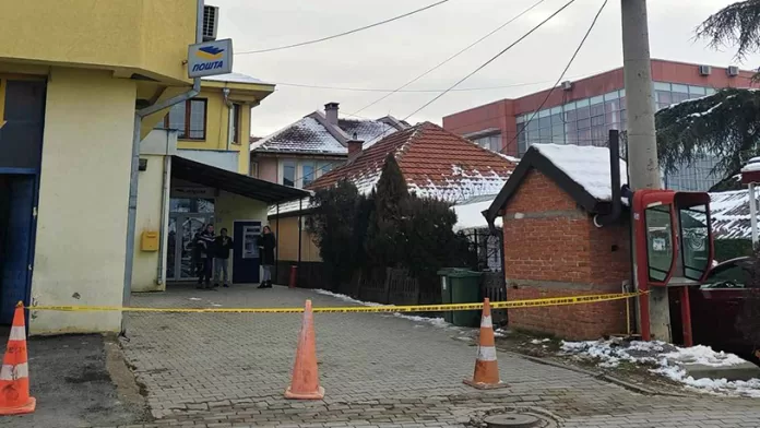 Pošta u Gračanici (Foto: Kim) Pošta u Gračanici (Foto: Kim)