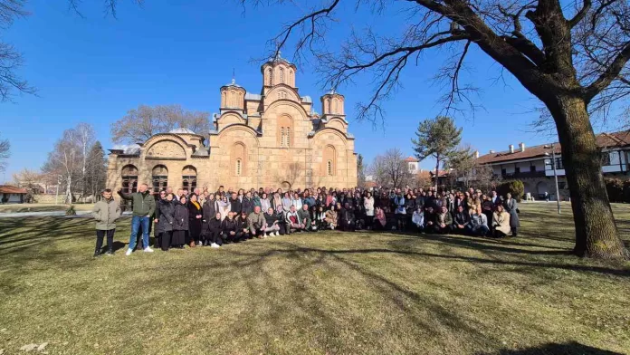 Hodočasnici iz Republike Srpske u poseti svetinjama na Kosovu (Foto: Radio Goraždevac) Hodočasnici iz Republike Srpske u poseti svetinjama na Kosovu (Foto: Radio Goraždevac)