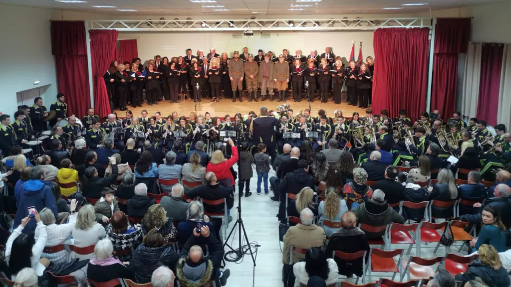 Krf – ostrvo spasa: U Grčkoj obeleženo 110 godina od srpske golgote u Velikom ratu 1 Multimedijalni scenski prikaz „Krf – ostrvo spasa izveden je u mestu Lijapades na ostrvu Krf Foto Dragan Ilic