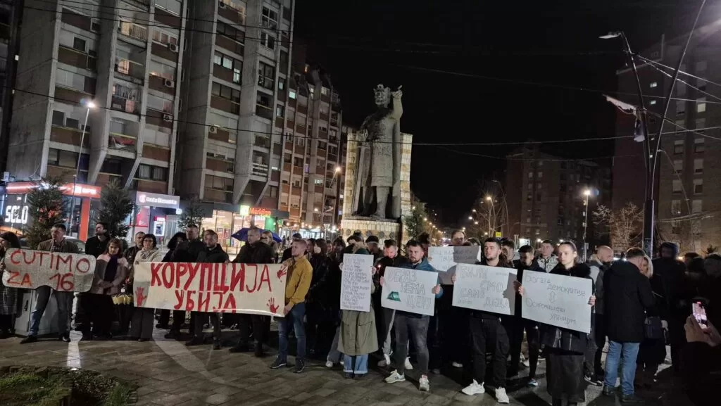 „16 minuta tišine“ u K.Mitrovici na godišnjicu bombardovanja, još minut kod spomenika NATO žrtvama 2 485671515 1449756212663433 3768856623383006128 n 1024x577 1