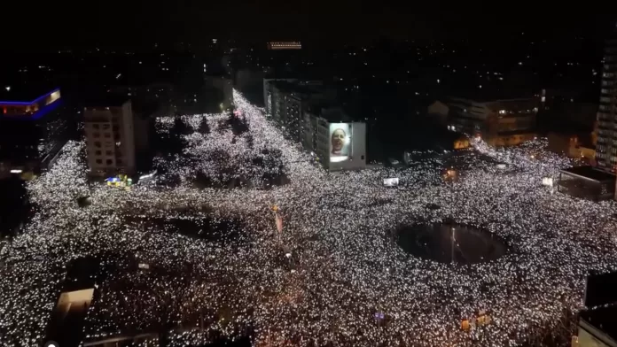 Protest na Slaviji iz drona (Foto Arhiv Javnih skupova snimak ekrana)