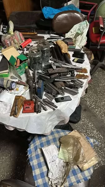 Tužilaštvo: Pronađena radionica za oružje u Severnoj Mitrovici, uhapšena jedna osoba 1 Foto: Fejsbuk/ Specijalno tužilaštvo Kosova