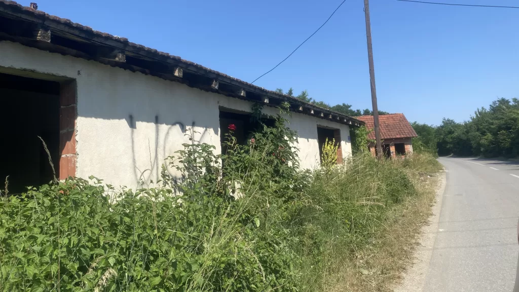 UČK grafiti u Goraždevcu (Foto: Radio Goraždevac)