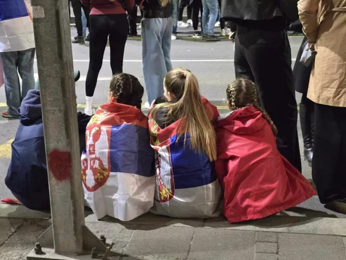 Foto: Studenti, protesti, srpska zastava, mladost/KoSSev Foto: Studenti, protesti, srpska zastava, mladost/KoSSev