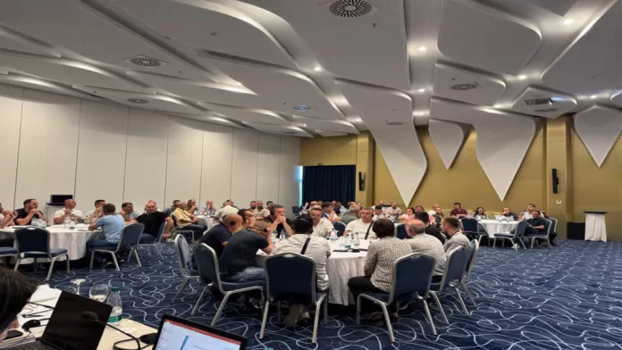 Završena obuka za članove opštinskih izbornih komisija (Foto: Fejsbuk/CIK) Završena obuka za članove opštinskih izbornih komisija (Foto: Fejsbuk/CIK)