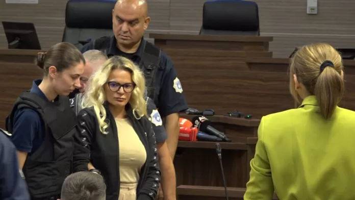 Jelena Đukanović negirala krivicu za špijunažu, odbrana traži kućni pritvor uz jemstvo (Foto: Kim) Jelena Đukanović negirala krivicu za špijunažu, odbrana traži kućni pritvor uz jemstvo (Foto: Kim)