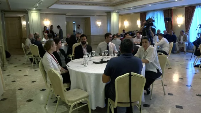 Potpisan Kodeks ponašanja za odgovorno korišćenje društvenih mreža tokom lokalnih izbora (Foto: Kim)
