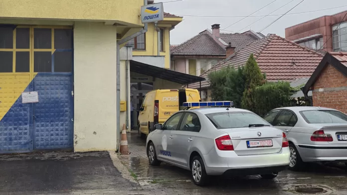 Preuzimanje objekta JP Pošta Srbije u Gračanici (Foto: Kim) Preuzimanje objekta JP Pošta Srbije u Gračanici (Foto: Kim)