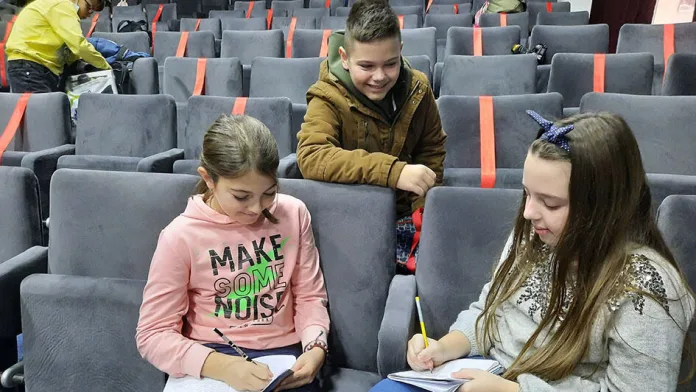 Sutra počinje radionica “Čuvam jezik, lepo pišem” (Foto: Kim arhiva) Sutra počinje radionica “Čuvam jezik, lepo pišem” (Foto: Kim arhiva)