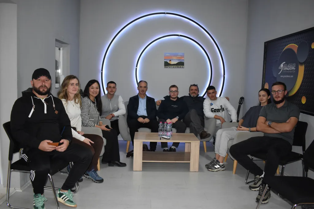 Goraždevac: Mladi, novinari i OEBS udružili snage za uređenije selo 4 DSC 0159