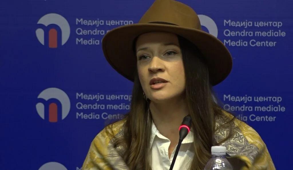 Između prisutnosti i nevidljivosti: Položaj žena u politici na Kosovu 3 MILICA 1024x597 1