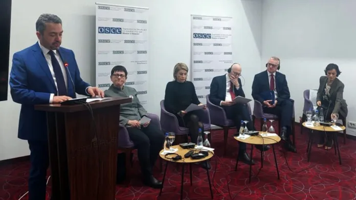 Predsedik CIK-a Radonići smatra da ima mnogo prostora za unapređenje rodne ravnopravnosti u izbornom procesu (Foto: CIK)