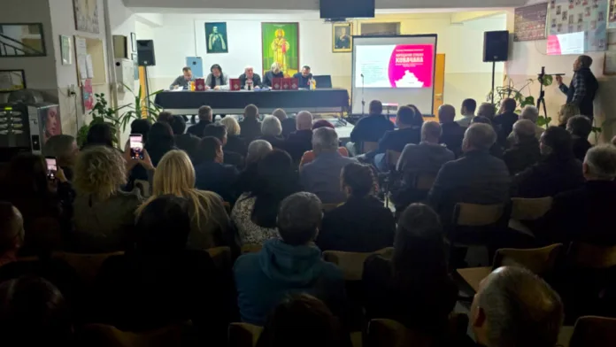 Promocija knjige Radenka Kovačevića u OŠ „Sveti Sava“ u Plemetini (Foto: Dom kulture „Gračanica“) Promocija knjige Radenka Kovačevića u OŠ „Sveti Sava“ u Plemetini (Foto: Dom kulture „Gračanica“)