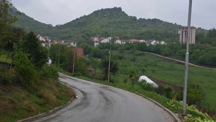 Mali Zvečan (Foto: KoSSev) Mali Zvečan (Foto: KoSSev)