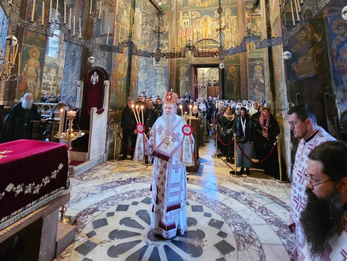 Foto: Manastir Visoki Dečani Foto: Manastir Visoki Dečani