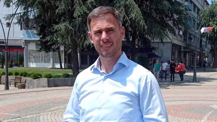 Miroslav Aleksić u Mitrovici (Foto: Kim)
