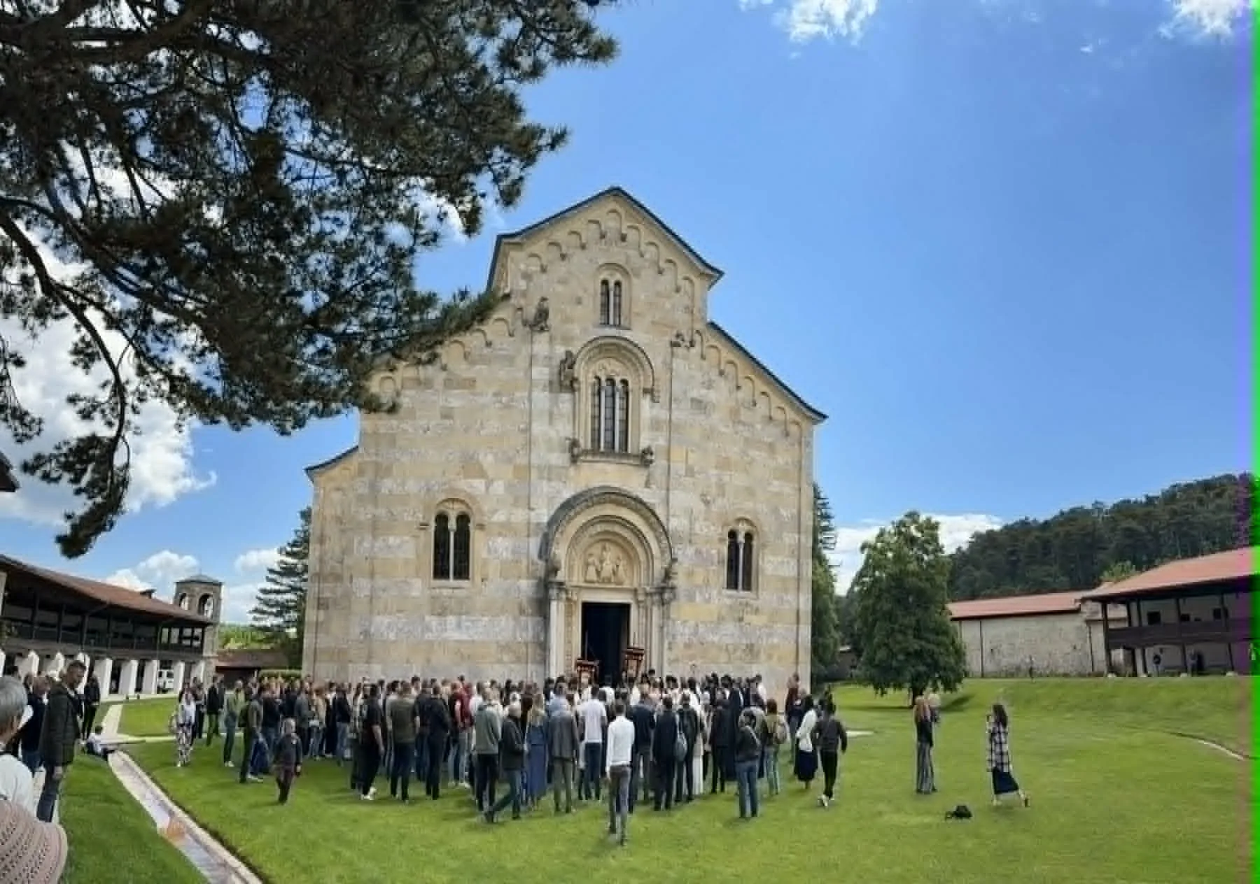 Visoki Dečani obeležili hramovnu slavu Spasovdan 1 n FCLtAd