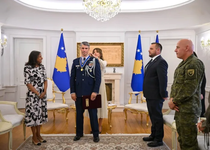 Hadžiju odlikovala vojnog atašea SAD (Foto: Kabinet predsednice)