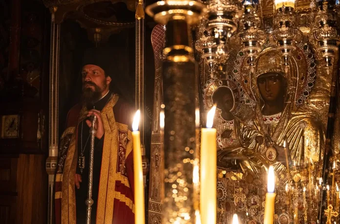 FOTO: Episkop Pajsije u Hilandaru / Milutin Hilandarac