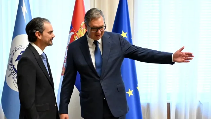 Foto: Vučić i direktor Interpola Foto: Vučić i direktor Interpola