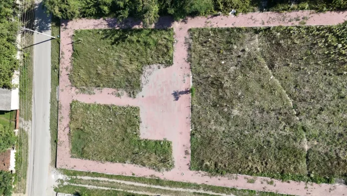 Nedovršen park u Goraždevcu (Foto: radio Goraždevac) Nedovršen park u Goraždevcu (Foto: radio Goraždevac)