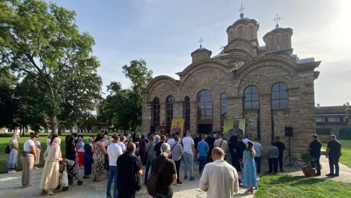 Velika Gospojina obeležena u manastiru Gračanica uz prisustvo nekoliko stotina vernika (Foto: Kim)
