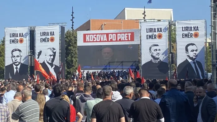 Sa današnjeg okupljanja u Prištini (Foto: Kim)