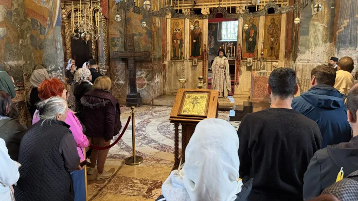 Liturgija u Visokim Dečanima (Foto: Radio Goraždevac) Liturgija u Visokim Dečanima (Foto: Radio Goraždevac)