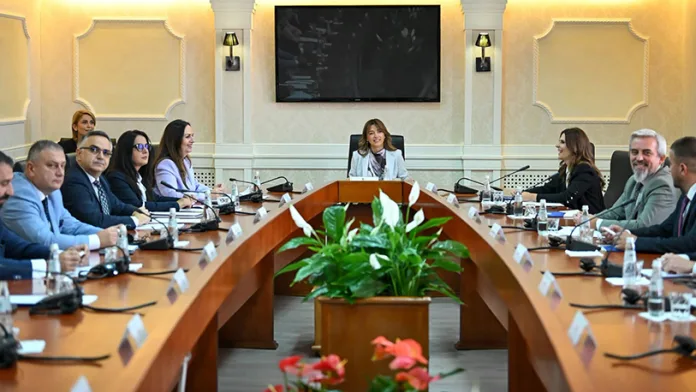 Predsedništvo Skupštine Kosova u ponedeljak o predlogu Srpske liste i izmenama (Foto arhiva Skupština Kosova) Predsedništvo Skupštine Kosova u ponedeljak o predlogu Srpske liste i izmenama (Foto arhiva Skupština Kosova)
