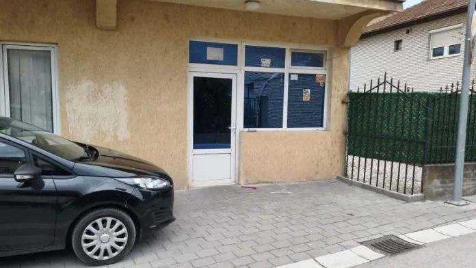 Privremeni organ opštine Vučitrn u Severnoj Mitrovici (Foto: KoSSev) Privremeni organ opštine Vučitrn u Severnoj Mitrovici (Foto: KoSSev)