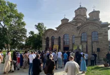 Velika Gospojina u manastiru Gračanica: Da se više okupljamo oko svetinja